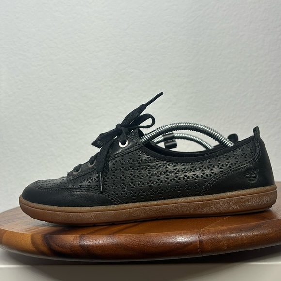 Timberland Ladies 8 Tree Northpoint Earthkeepers Cutout Black Leather Sneakers - Picture 1 of 9